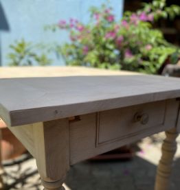 Table en bois ancienne