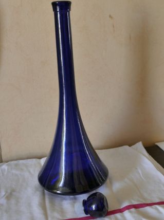 Carafe bleue vintage empoli ? Avec son bouchon, bon état.
