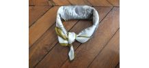 Foulard vintage neuf, motif moineaux