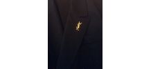 Pin’s yves Saint Laurent 