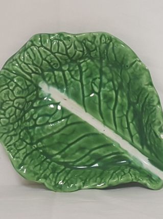 Petit plat feuille de choux en barbotine 