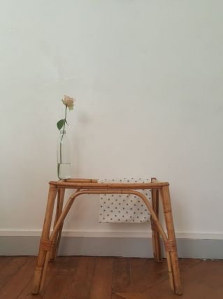 Pied de table en rotin