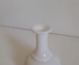 Soliflore en opaline blanche 