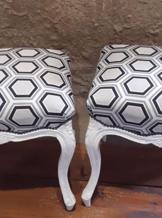 2 tabourets repose-pieds