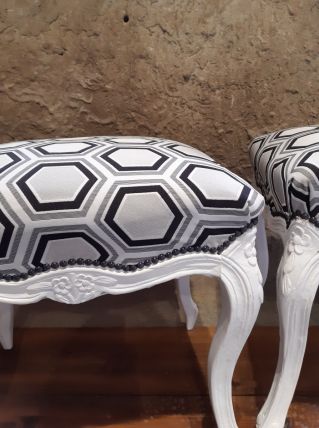 2 tabourets repose-pieds