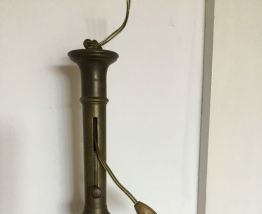 Bougeoir en cuivre monté en pied de lampe