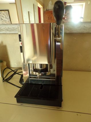 Machine à  expresso italienne - dosette compatible Illy- 