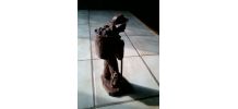 Lot  2 statuettes en bois Les vendages  porteur et tonnelier