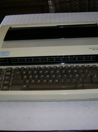 Smith - Corona modèle EC 1300 élec beige clair