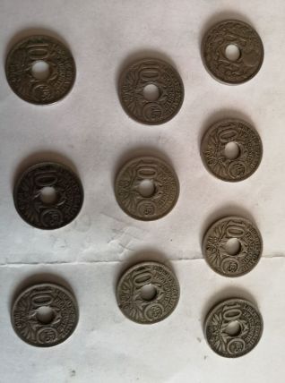 gros lot de pièces à trou anciennes 