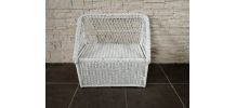 Coffre pour enfant en rotin / osier blanc. 