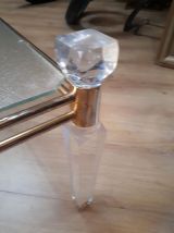  petite table basse  1970  or et verre et plexiglass 100x45x