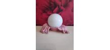 lampe en céramique rose et globe en opaline blanc