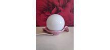 lampe en céramique rose et globe en opaline blanc