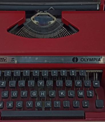 Machine à écrire Olympia Dactylette S