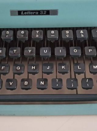 Machine à écrire Olivetti Lettera 32