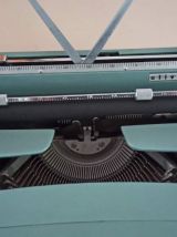 Machine à écrire Olivetti Lettera 32