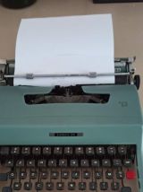 Machine à écrire Olivetti Lettera 32