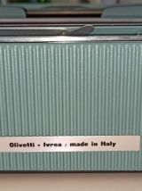 Machine à écrire Olivetti Lettera 32