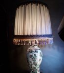 lampe  de type asiatique  en porcelaine  ,h 48cm signe  limo