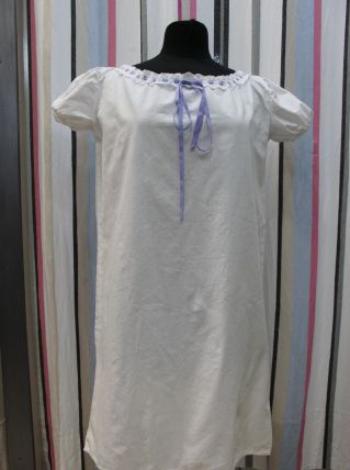 ancienne chemise de nuit en coton et dentelle