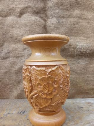 Vase en bois d'olivier sculpté à la main 