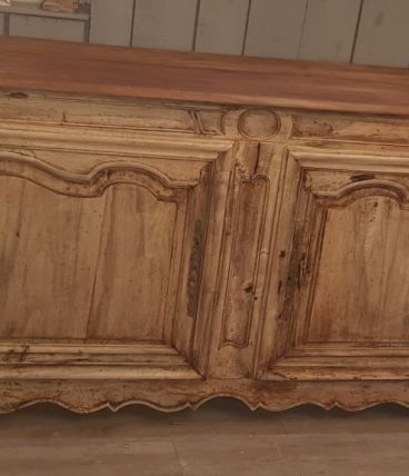 Ancien buffet 2 portes en noyer blanchi,  XIX ème 