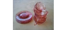 Tasses et sous-tasses roses