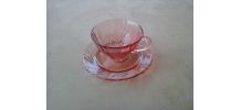 Tasses et sous-tasses roses