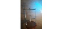 etagere d angle en verre 42x32 tres solide  ébrechure non vi
