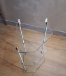 etagere d angle en verre 42x32 tres solide  ébrechure non vi