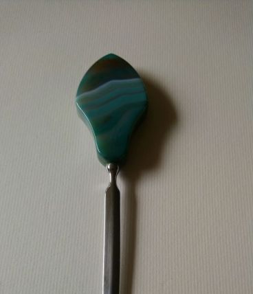 Coupe-papier pierre et métal
