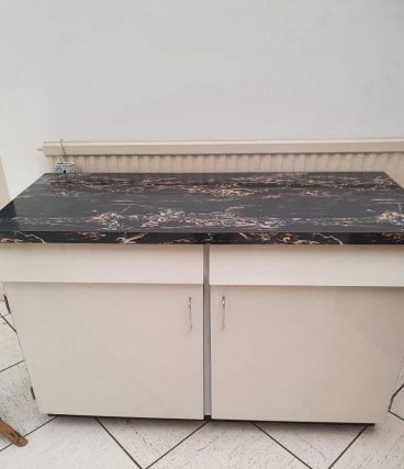 Table et chaises et bahut Formica année 60