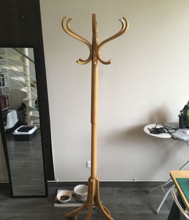 Porte-manteau en bois Baumann