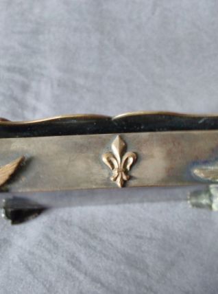 Ancienne petite boite de timbre en laiton ou cuivre argenté