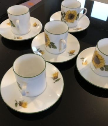 Tasse à café et soucoupe 