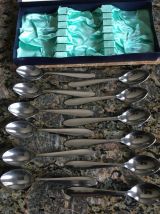 12 cuillères à moka 