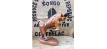 Taureau en bois sculpté 