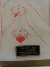 Service à thé 4 couvert broderie main