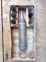 Ancienne seringue à décorer dans sa boite JTR