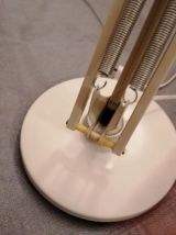 Lampe Ledu articulée  métal blanc sur socle. Années 1970