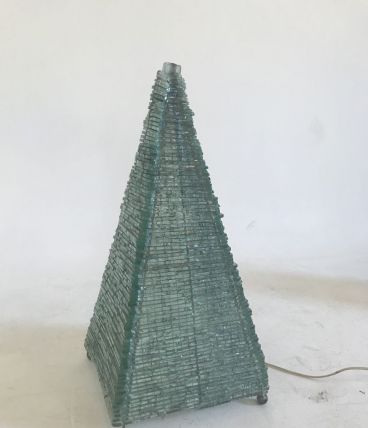 Lampe en verre pyramidale