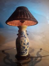 lampe  asiatique   peint a la main  fleur naive avec abajour