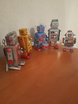  lot robots fer blanc réèdition 80s  vintage, deco, avec leu
