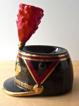 SHAKO DE LA GARDE cendrier en  porcelaine 