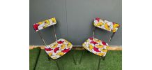 Chaises en formica recouvertes de WAX Fleur de mariage