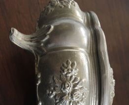 Boîte bijou étain médaillon 