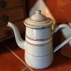 BELLE CAFETIÈRE ÉMAILLÉE  VERTE À RAYURES 