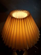 lampe asiatique  richement decorer 1960    tres belle 54x30 