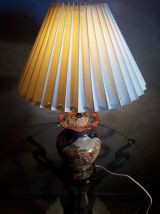 lampe asiatique  richement decorer 1960    tres belle 54x30 